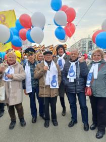 По традиции 1 Мая 2022 года в Екатеринбурге состоялось праздничное шествие посвященное дню солидарности трудящихся.